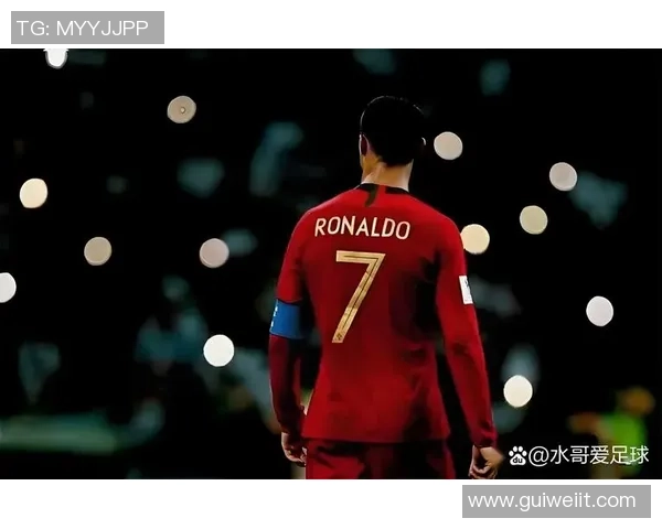 从普通少年到绿茵场上的传奇穿越欧洲成就足球梦想之旅